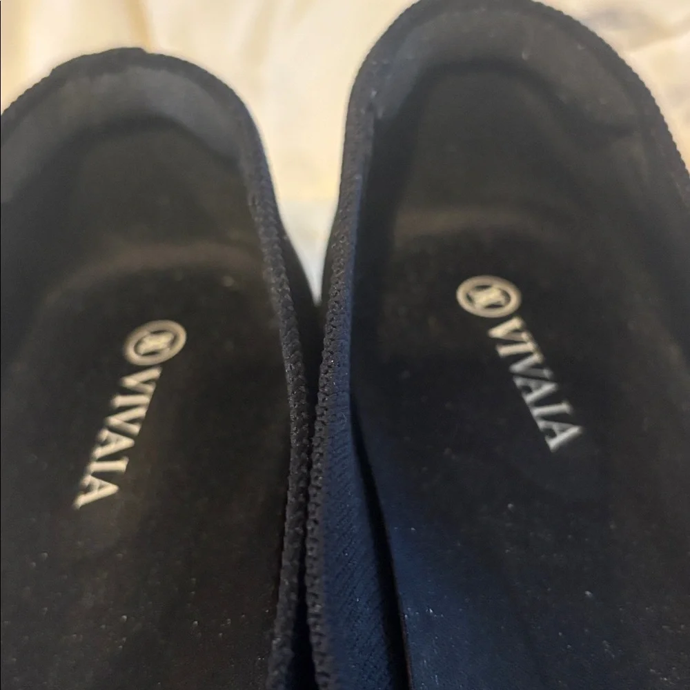 Vivaia‎ Audrey Round-Toe shoes Loafers black embroidered cheetah 39.5